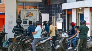 पेट्रोल पम्पों पर अवैध वसूली