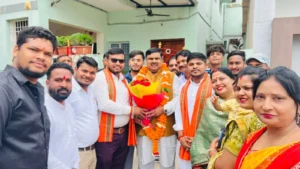 नगर पंचायत अध्यक्ष योगेश निक्की भाले के नेतृत्व में भाजपा पार्षदों ने कैबिनेट मंत्री से मुलाकात कर बधाई दी