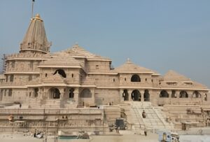 Ayodhya Ram Mandir : अयोध्या धाम में शिल्पकला का चमत्कार, राम मंदिर परिसर पूरी तरह हुआ दिव्य और भव्य